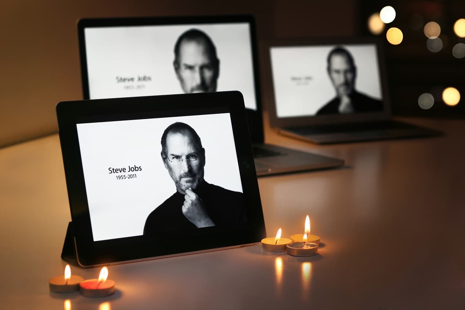 Steve Jobs Biography - thumbnail
